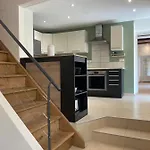 4 étoiles - La Maison De Paul Hébergement de vacances Coussergues
