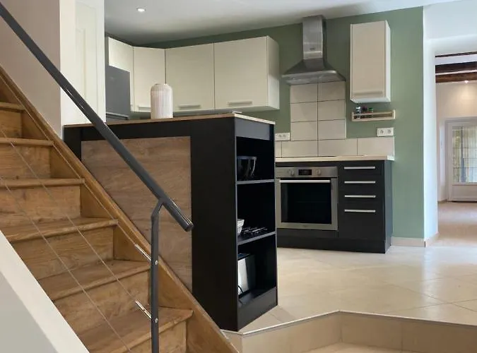 4 Etoiles - La Maison De Paul Semesterbostad Coussergues