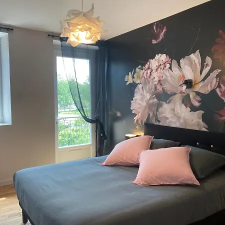 Semesterbostad 4 Etoiles - La Maison De Paul Coussergues