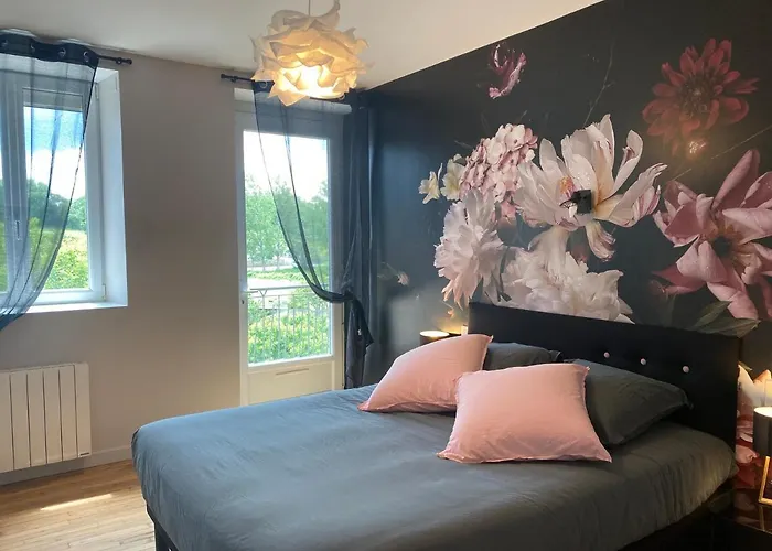 Semesterbostad 4 Etoiles - La Maison De Paul Coussergues